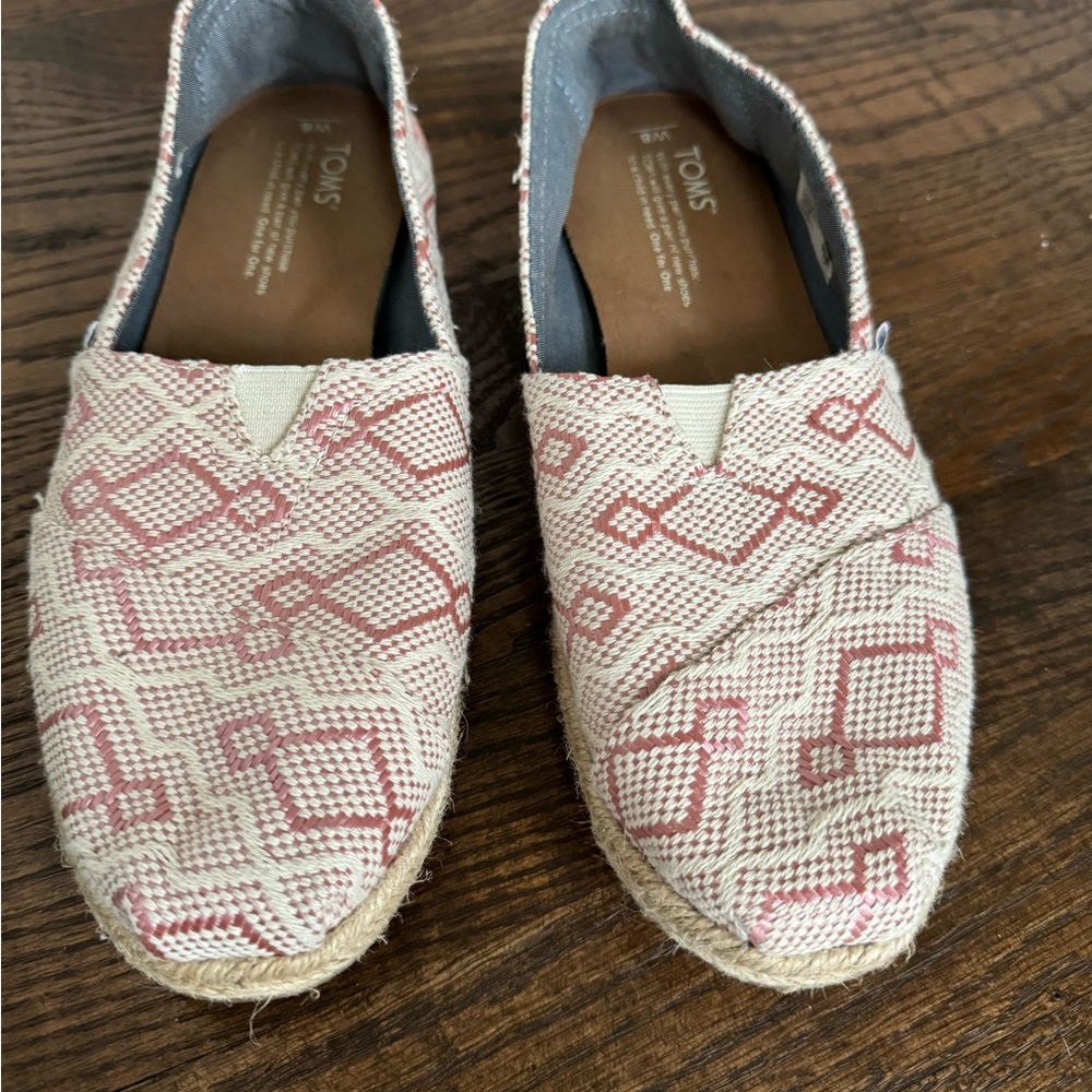 Tom’s SlipOn women’s size 8